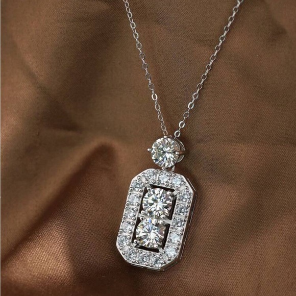 NWOT Sterling Silver  3 x 1 CT Moissanite Necklace 16” to 18” GRA Certified - Picture 4 of 7